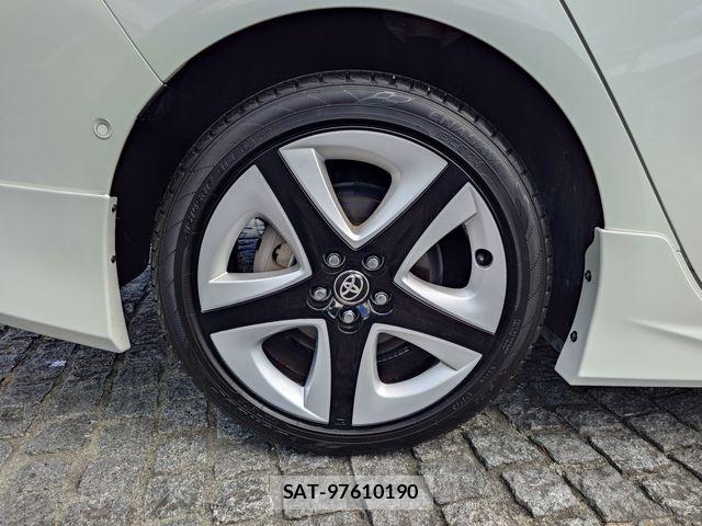 Toyota PRIUS 2017-07 8368144-7