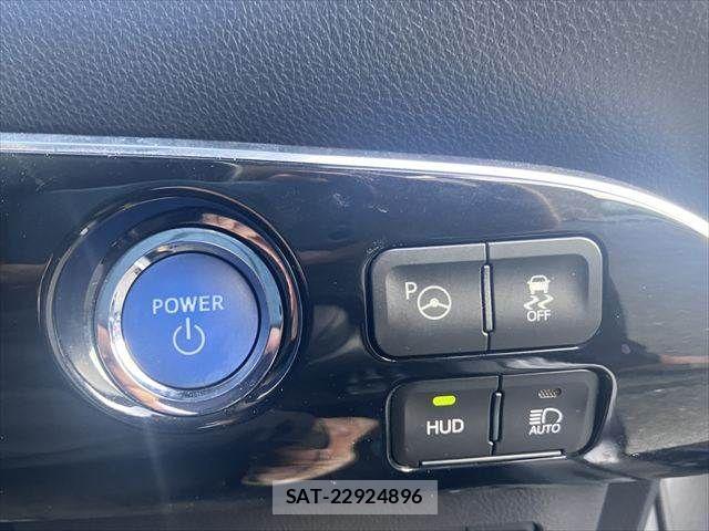 Toyota PRIUS 2019-08 8368149-10