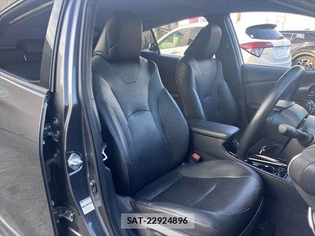 Toyota PRIUS 2019-08 8368149-12