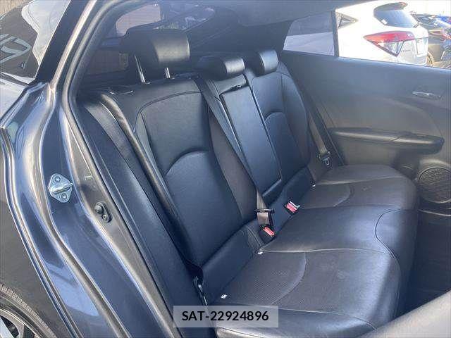 Toyota PRIUS 2019-08 8368149-13