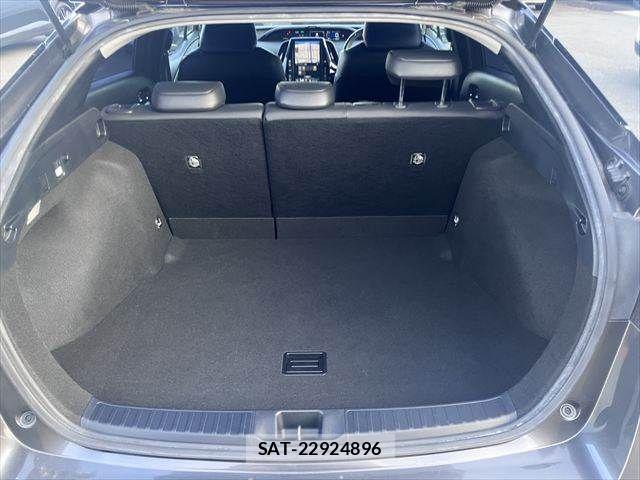 Toyota PRIUS 2019-08 8368149-14