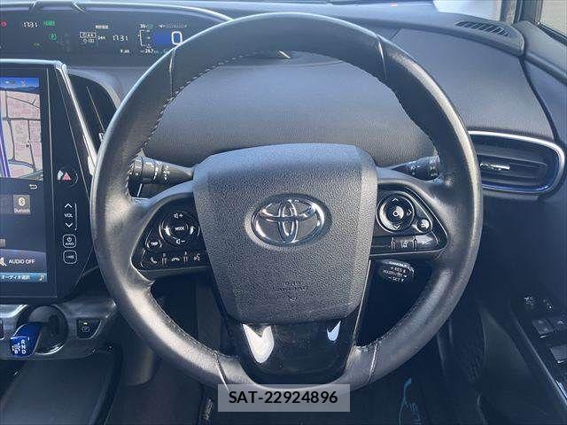 Toyota PRIUS 2019-08 8368149-15