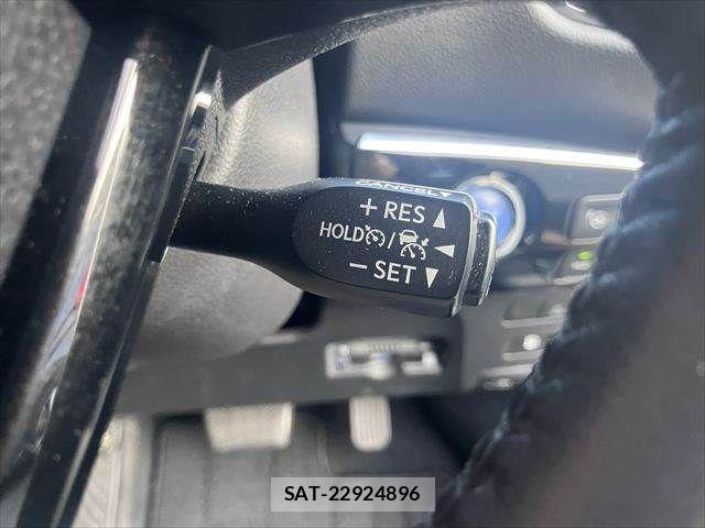 Toyota PRIUS 2019-08 8368149-18