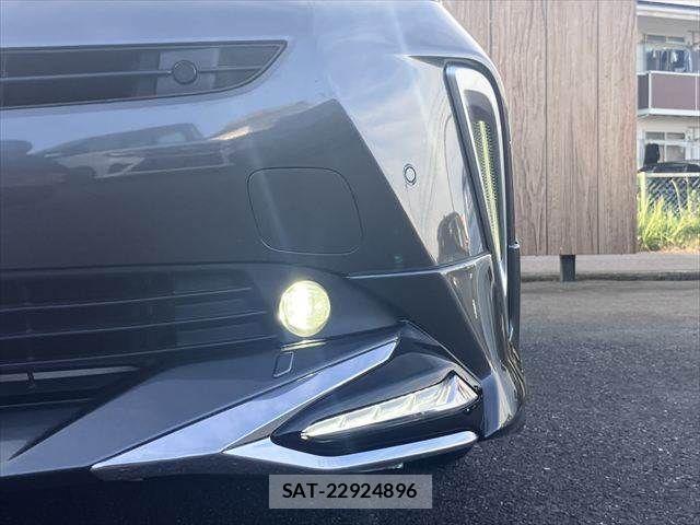 Toyota PRIUS 2019-08 8368149-20