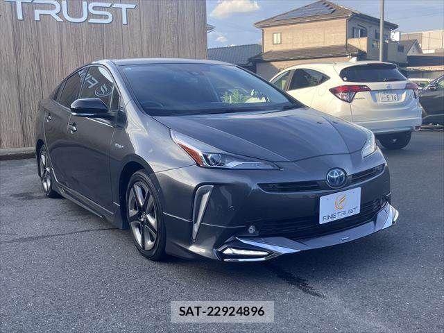 Toyota PRIUS 2019-08 8368149-23