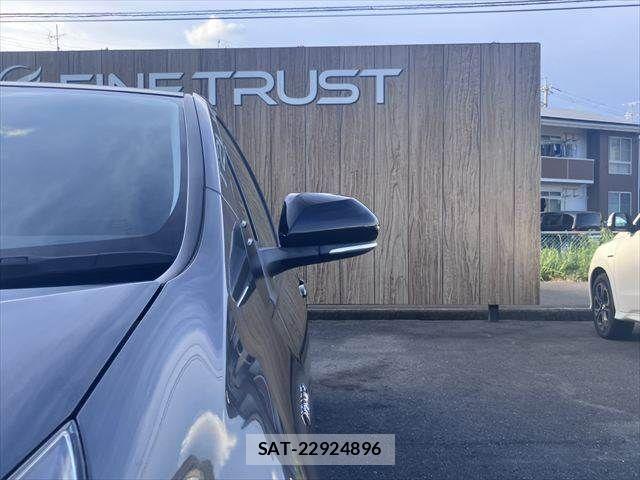 Toyota PRIUS 2019-08 8368149-29