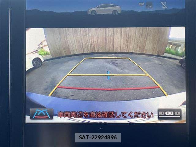 Toyota PRIUS 2019-08 8368149-4