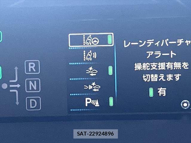 Toyota PRIUS 2019-08 8368149-6