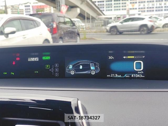 Toyota PRIUS 2021-07 8368148-26