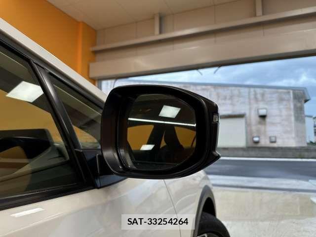 Toyota PRIUS 2023-02 8368137-11