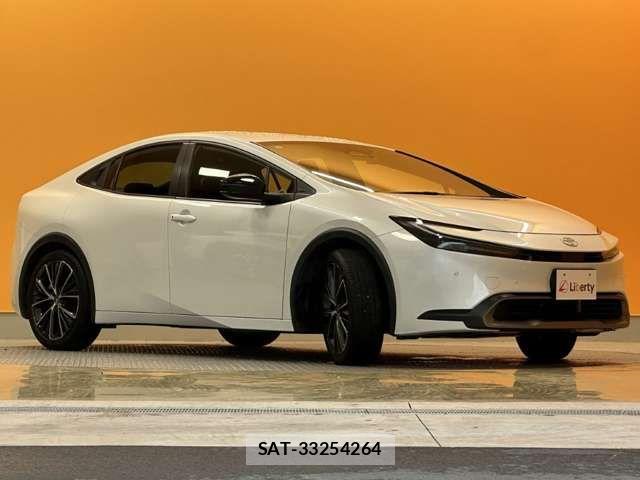 Toyota PRIUS 2023-02 8368137-18