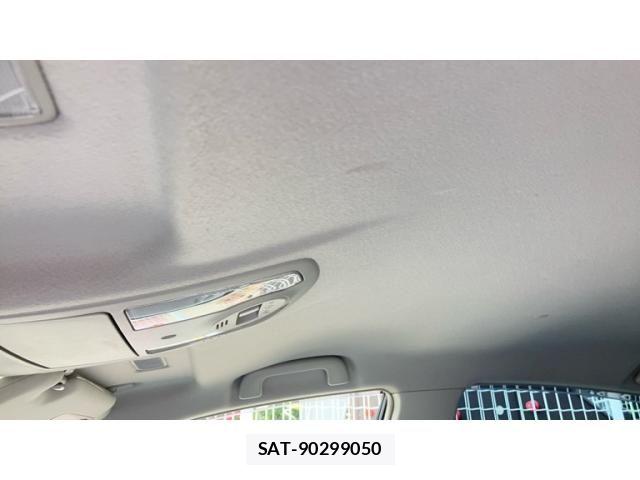 Toyota PRIUS 2010-06 8368189-10