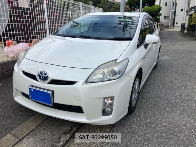 Toyota PRIUS 2010-06 8368189-1