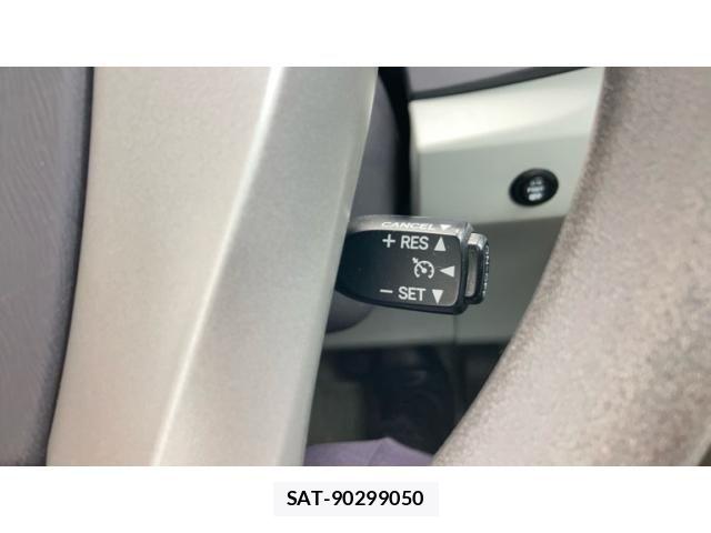 Toyota PRIUS 2010-06 8368189-21