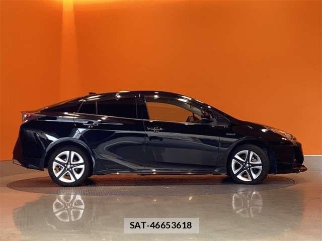 Toyota PRIUS 2018-02 8368162-9