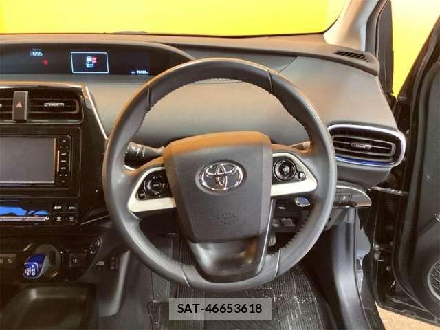 Toyota PRIUS 2018-02 8368162-19