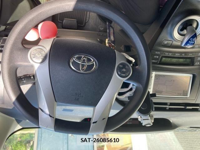 Toyota PRIUS 2010-08 8368193-15