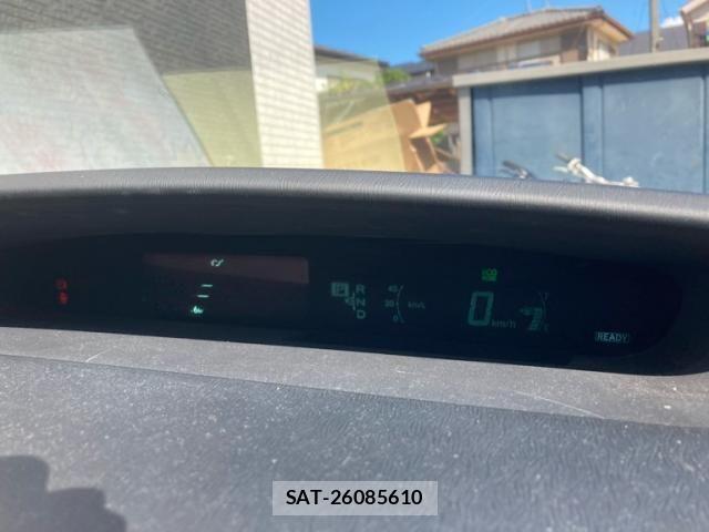 Toyota PRIUS 2010-08 8368193-16
