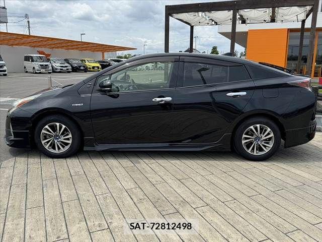 Toyota PRIUS 2018-03 8368166-11