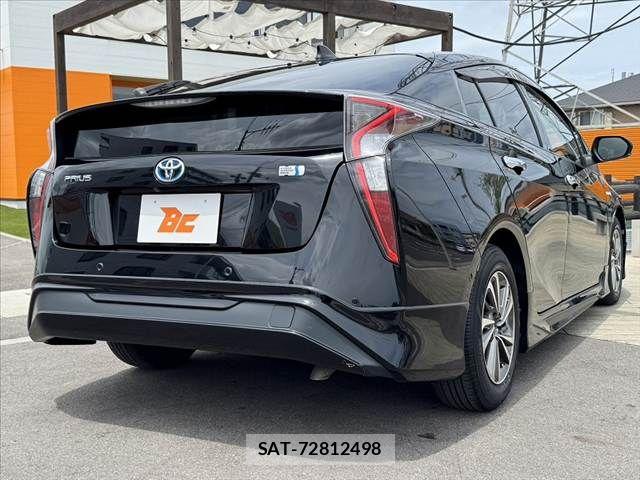 Toyota PRIUS 2018-03 8368166-12