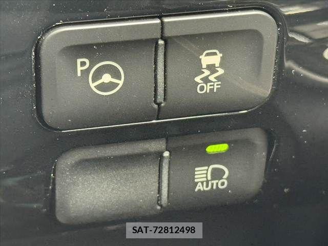 Toyota PRIUS 2018-03 8368166-27