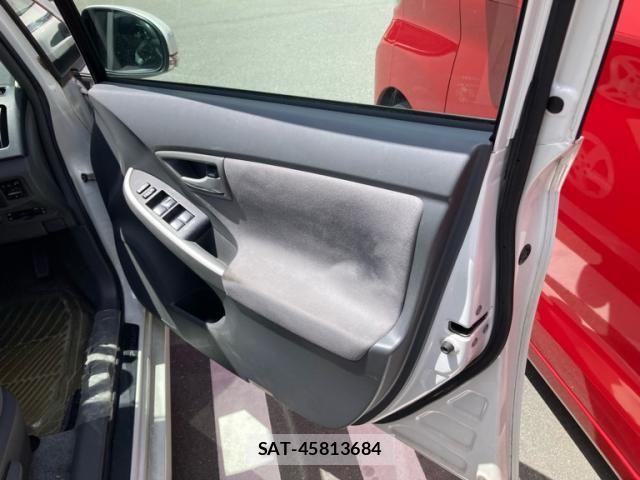 Toyota PRIUS 2009-09 8368212-12