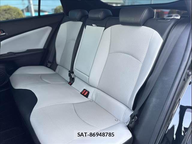 Toyota PRIUS 2019-01 8368143-14