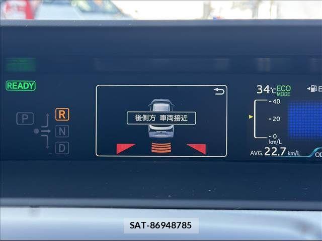 Toyota PRIUS 2019-01 8368143-3