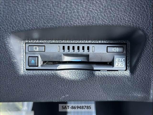 Toyota PRIUS 2019-01 8368143-7