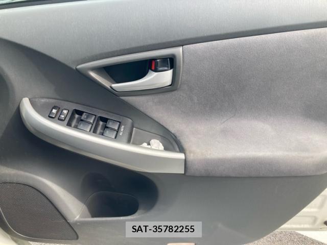 Toyota PRIUS 2009-08 8368198-18