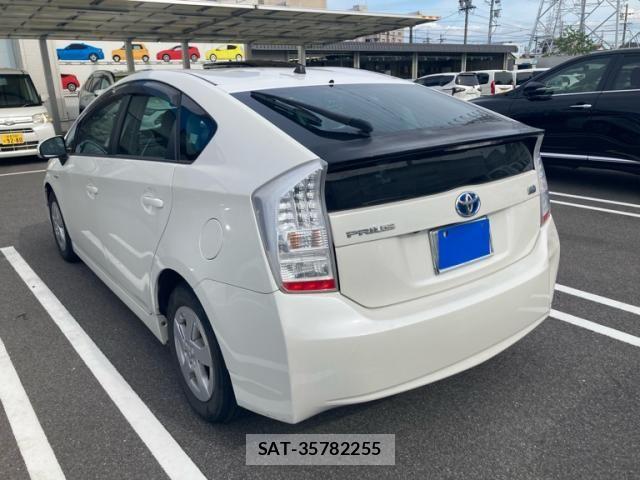 Toyota PRIUS 2009-08 8368198-3