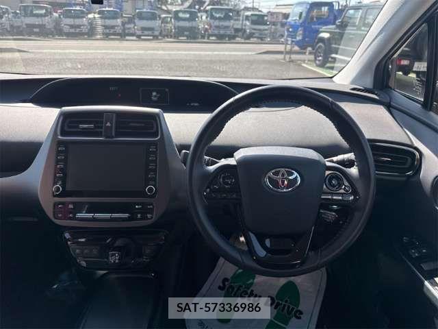 Toyota PRIUS 2021-10 8368142-1