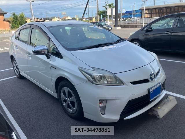 Toyota PRIUS 2012-03 8368182-1