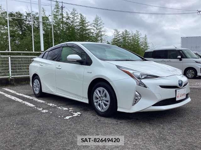 Toyota PRIUS 2016-08 8368154-6