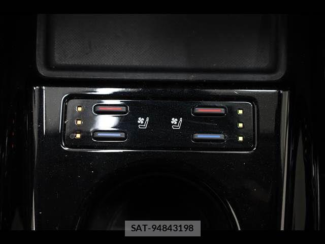 Toyota PRIUS 2019-05 8368157-14