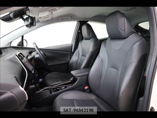 Toyota PRIUS 2019-05 8368157-17