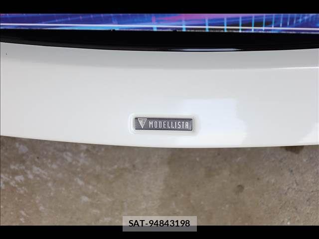 Toyota PRIUS 2019-05 8368157-3