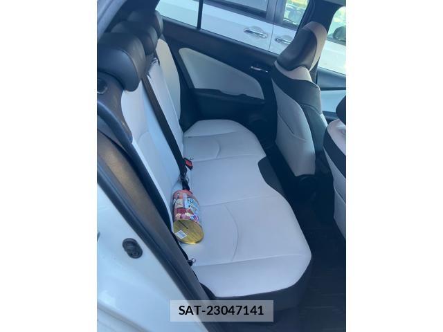 Toyota PRIUS 2016-01 8368167-10