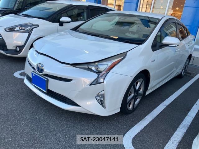 Toyota PRIUS 2016-01 8368167-1