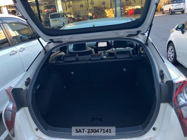 Toyota PRIUS 2016-01 8368167-5