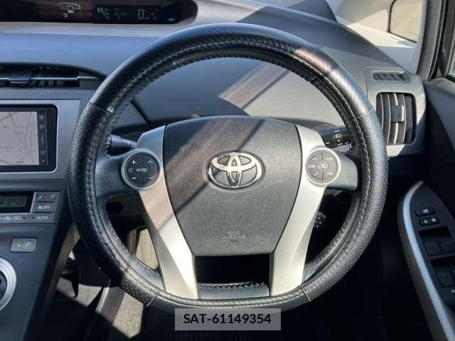 Toyota PRIUS 2012-01 8368178-9