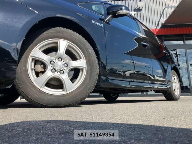 Toyota PRIUS 2012-01 8368178-12