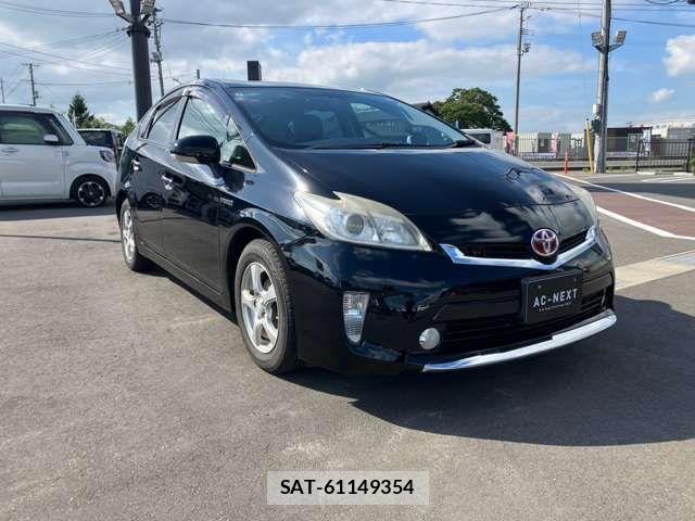 Toyota PRIUS 2012-01 8368178-16