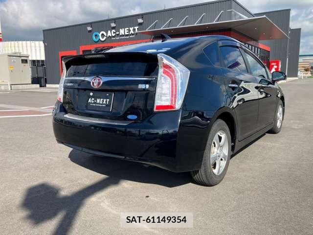 Toyota PRIUS 2012-01 8368178-18