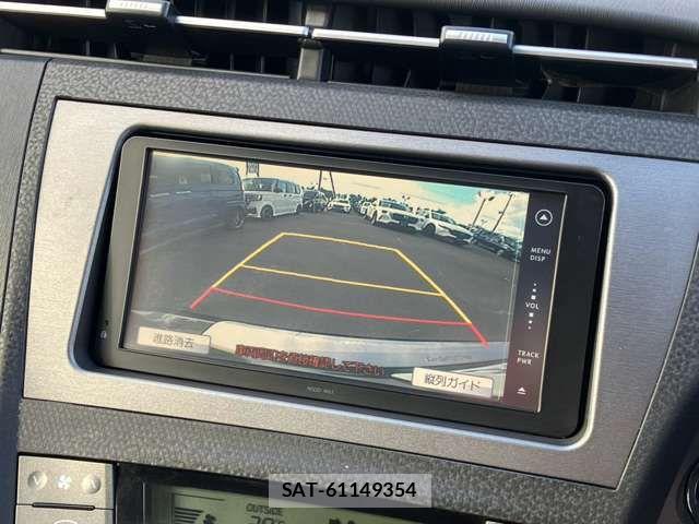 Toyota PRIUS 2012-01 8368178-1