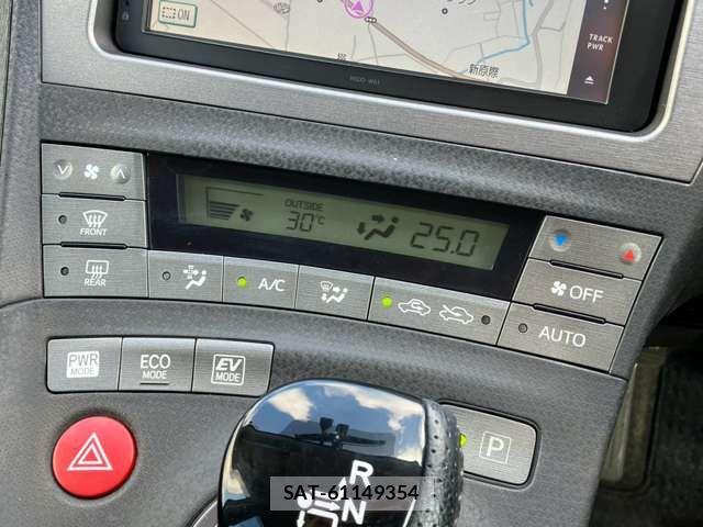 Toyota PRIUS 2012-01 8368178-6