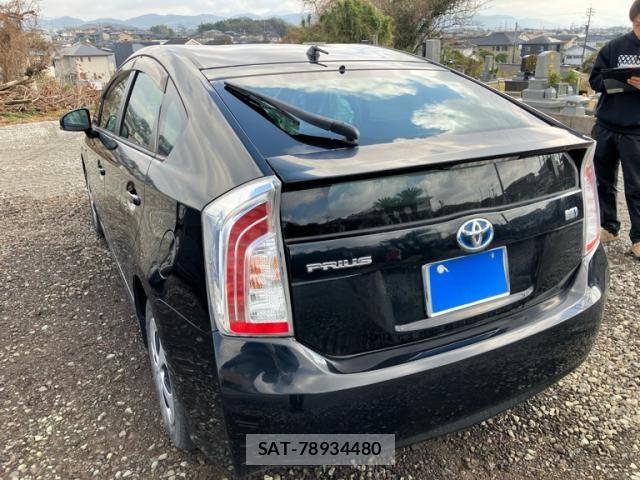 Toyota PRIUS 2014-09 8368180-9