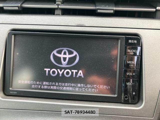 Toyota PRIUS 2014-09 8368180-16