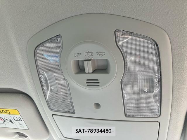 Toyota PRIUS 2014-09 8368180-22