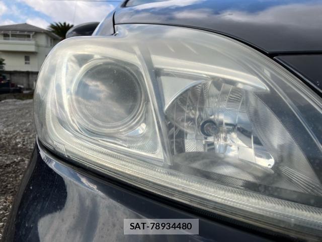 Toyota PRIUS 2014-09 8368180-2